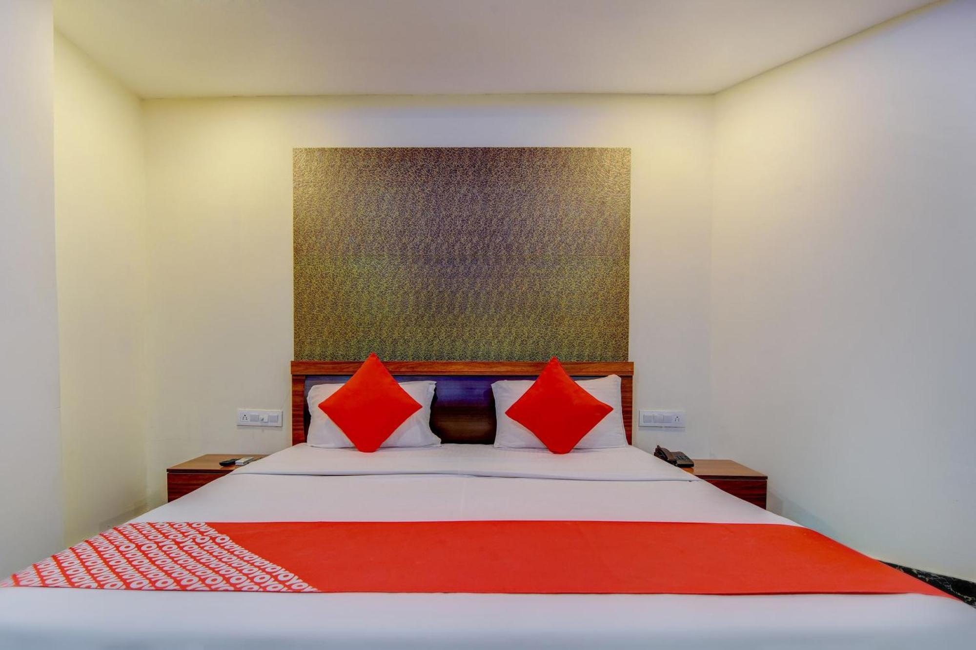 Hotel O P S Grand 布莱尔港 外观 照片