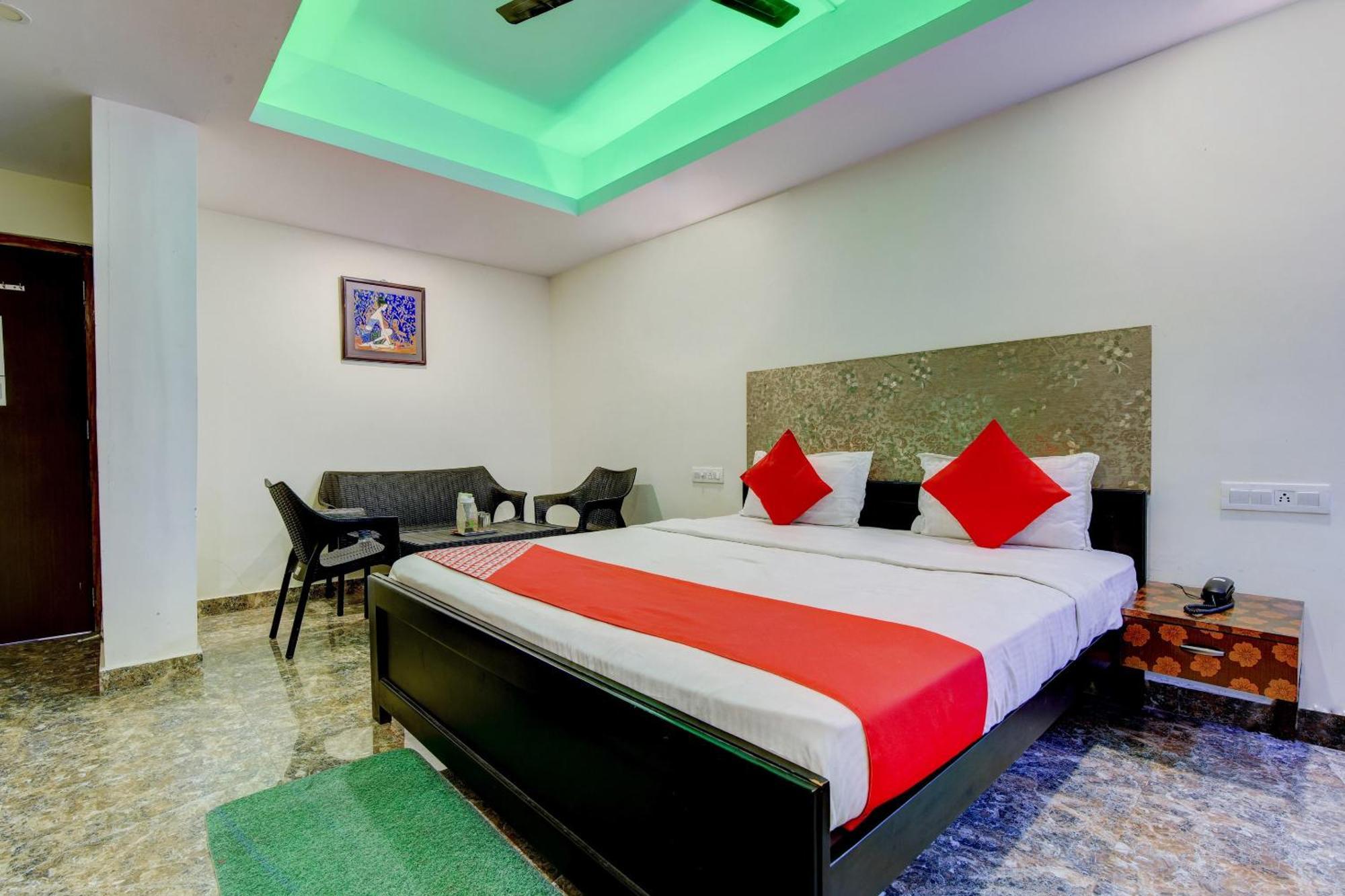 Hotel O P S Grand 布莱尔港 外观 照片