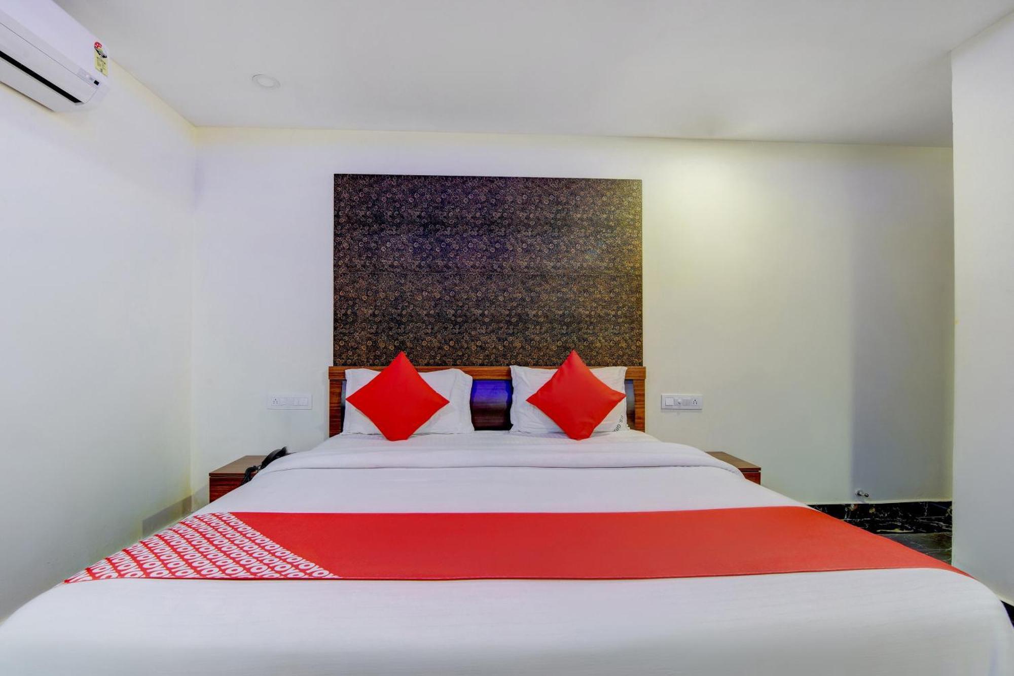 Hotel O P S Grand 布莱尔港 外观 照片