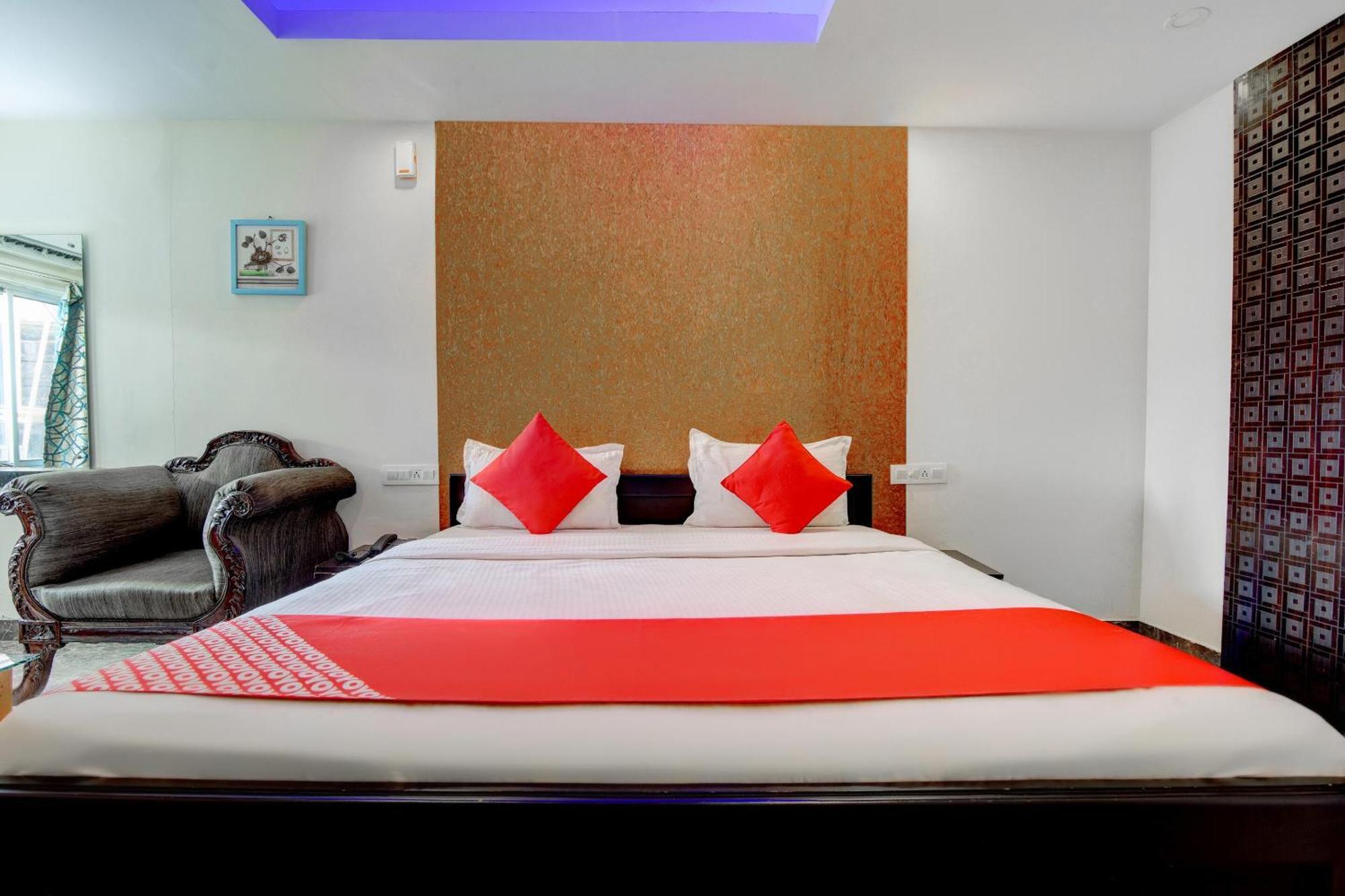Hotel O P S Grand 布莱尔港 外观 照片