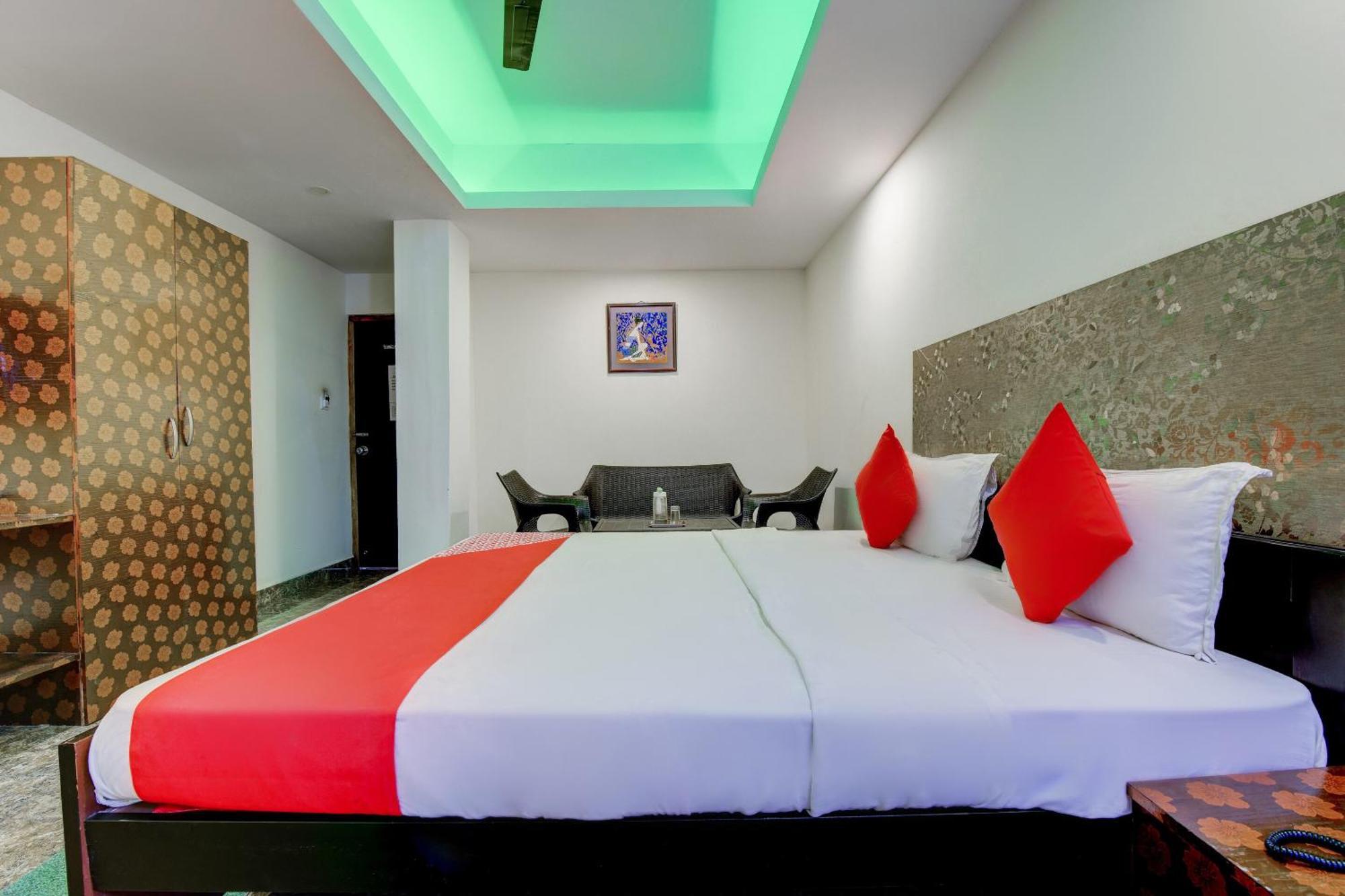 Hotel O P S Grand 布莱尔港 外观 照片